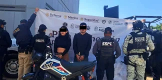 Capturan a pareja de motociclistas con “cristal”, en Uruapan