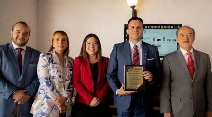 #VIDEO Reconocimiento a Lupita Morales López presidenta de Grupo Marmor
