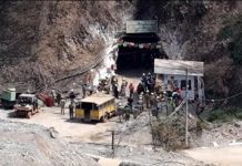 Rescatan con vida a minero michoacano atrapado en la Mina Santa Fe, en Sinaloa