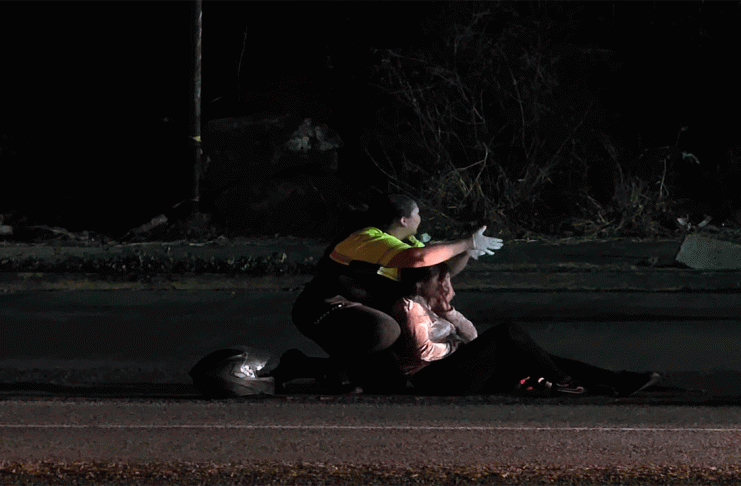 Moto es impactada por auto en la Madero Poniente de Morelia; pareja queda herida