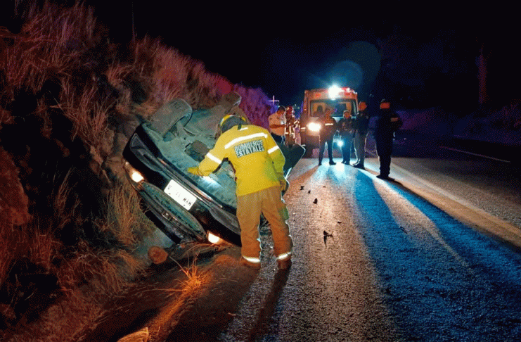 Vuelca auto en la Morelia-Pátzcuaro; hay un lesionado