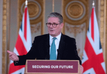 Keir Starmer alerta sobre adicción a redes sociales y anuncia consultas