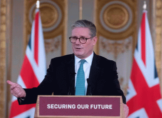 Keir Starmer alerta sobre adicción a redes sociales y anuncia consultas