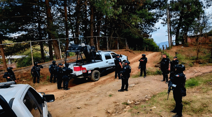 Delincuentes atacan a policías en Carapan; hay dos oficiales lesionados