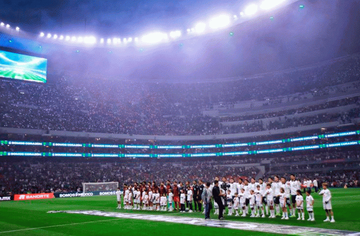 #VIDEO///Banorte vibra a reventar: una noche donde no cabe ni un aliento más