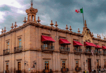 Gobierno estatal no colocará vallas alrededor de Palacio de Gobierno únicamente protegieron la puerta previo al 8M: Zepeda Villaseñor