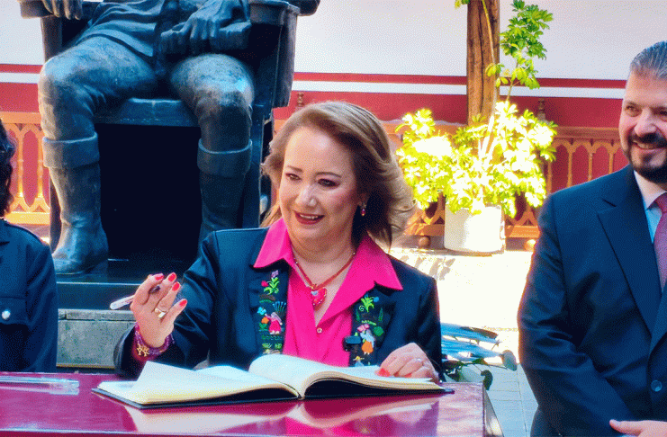 Propone alcaldesa que la Suprema Corte vuelva a sesionar en Ario de Rosales; ministra Yasmín Esquivel llevará la solicitud al Pleno