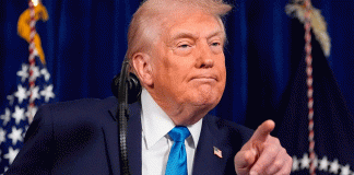 Petróleo se dispara por conflicto con Irán; Trump minimiza impacto económico