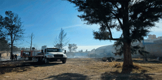 Se incendia recicladora de plásticos en la colonia Los Ángeles; bomberos sofocan las llamas