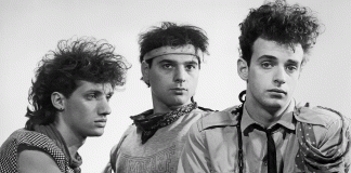 Soda Stereo pide vivir la música: “deja el celular y siente el concierto”