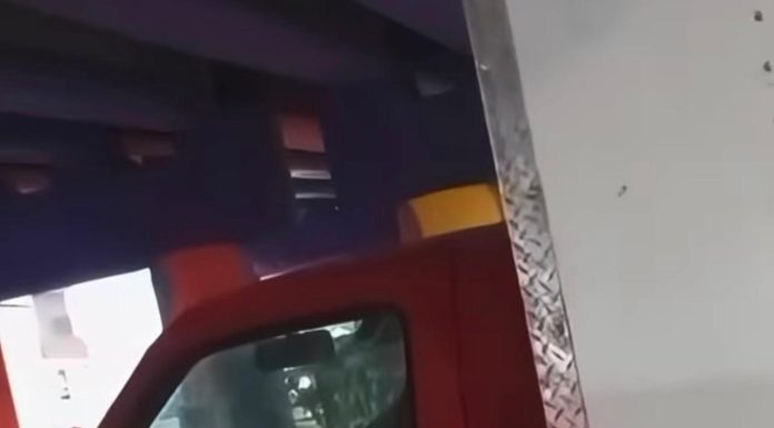 #VIDEO // En Morelia captan a pareja teniendo intimidad en plena vía publica