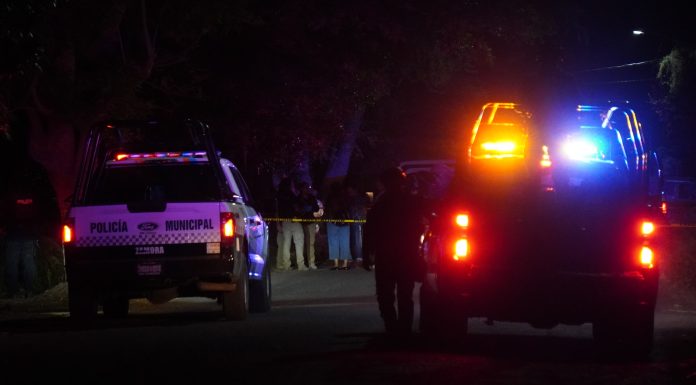 Abandonan un ejecutado con narcomensaje