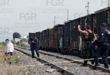 Roban motores y misceláneos de vagones del tren, en La Piedad