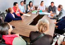 Yankel Benítez escucha necesidades de colonia Fuerza Tarasca