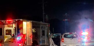 Ocurre accidente vehicular en la Pátzcuaro-Cuitzeo Accidente-vehicular-Nissan-March-autopista-Patzcuaro-Cuitzeo-Caseta-Chapultepec