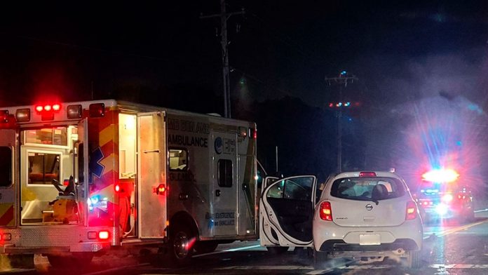 acciden Accidente-vehicular-Nissan-March-autopista-Patzcuaro-Cuitzeo-Caseta-Chapultepec