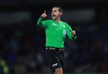 Tres árbitros mexicanos varados en Qatar por conflictos en medio oriente