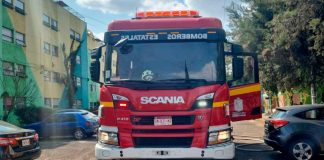 Bomberos de la CEPCM combaten incendio en un departamento de la colonia Xangari