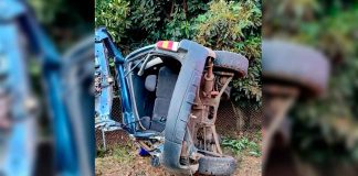 Un muerto prensado, tras volcadura en la carretera Uruapan-Paracho