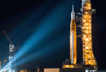 La NASA prepara el regreso a la Luna con su cohete más potente en medio siglo