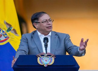 Petro denuncia posible bombardeo de Ecuador en territorio colombiano