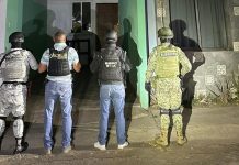 En cateo FGE asegura más de 300 dosis de metanfetamina y detiene a un hombre