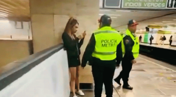 #VIDEO /Detienen a sujeto vestido de mujer en vagón exclusivo para mujeres del Metro CDMX