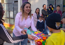 Dayana Pérez fortalece la educación en Salvador Escalante con entrega de material didáctico