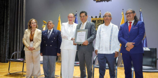 UMSNH reconocen a Víctor Villicaña por su trayectoria en radio y televisión