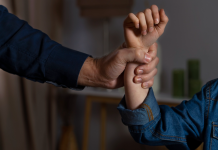 Dan prisión preventiva a médico presunto abusador sexual de sus propias hijas