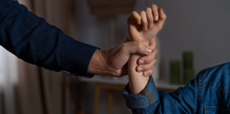 Dan prisión preventiva a médico presunto abusador sexual de sus propias hijas