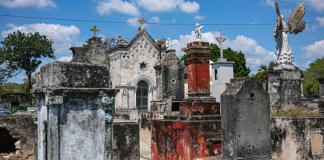 Fiscalía de Guanajuato anuncia medidas después de entregar un cuerpo a una familia equivocada en Irapuato