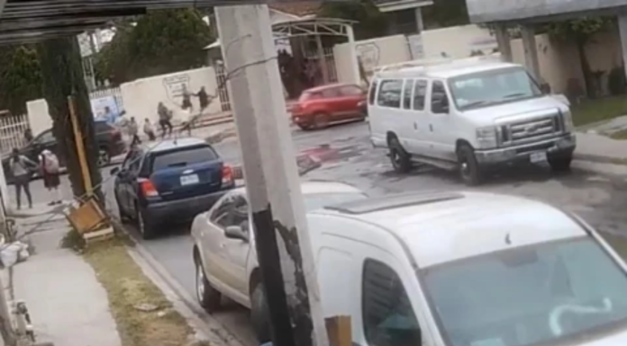 Ataque armado afuera de primaria en Apodaca deja muerto a niño de 6 años