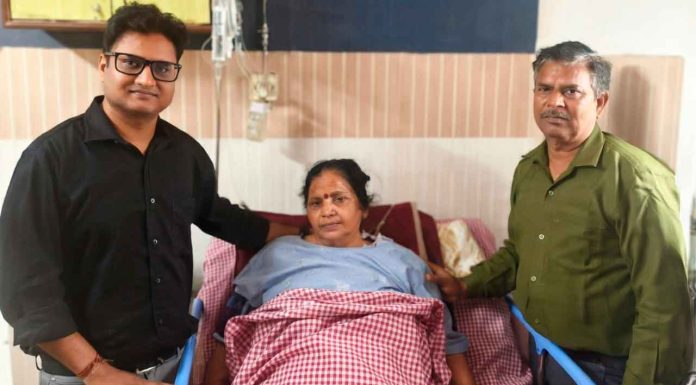 Mujer con muerte cerebral despierta luego de que la ambulancia golpeara un bache