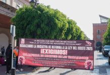 CNTE toma alcaldías en Michoacán y mantiene paro de 72 horas