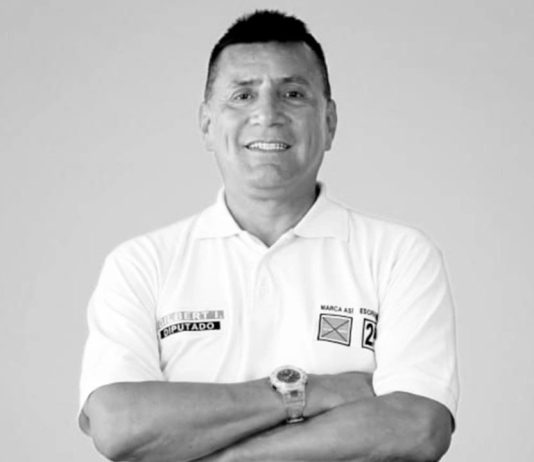 Candidato a diputado es asesinado a ladrillazos durante acto de campaña Candidato a diputado es asesinado a ladrillazos durante acto de campaña