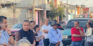 Si pagas, lo justo es tener alumbrado público: JC Barragán