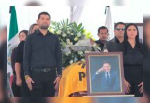 PRD Michoacán rinde homenaje póstumo a alcalde de Nuevo San Juan Parangaricutiro