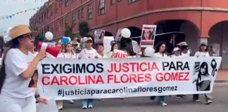 Las calles de Ensenada se llenan de personas exigiendo justicia para Carolina Flores Gómez, ex reina de belleza.