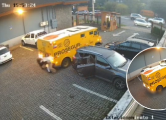 #Video || Camión de valores arrolla a dos mujeres en estacionamiento de Chile