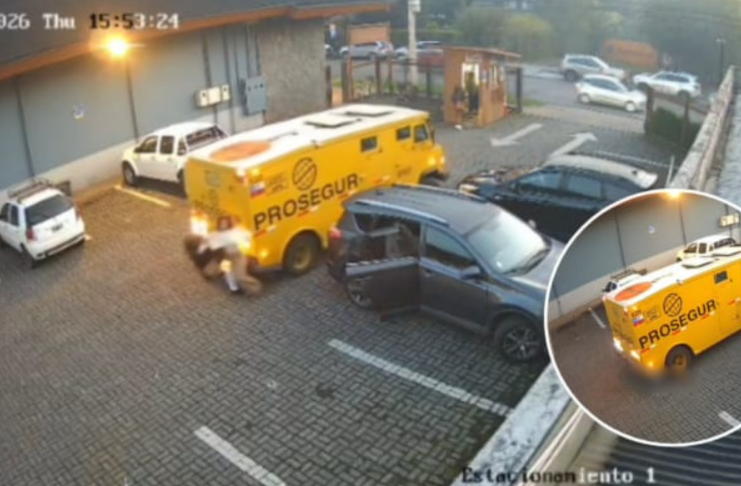 #Video || Camión de valores arrolla a dos mujeres en estacionamiento de Chile