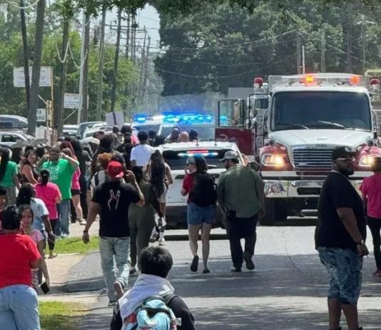 Conductor ebrio atropella a multitud durante festival en Luisiana; hay al menos 13 heridos