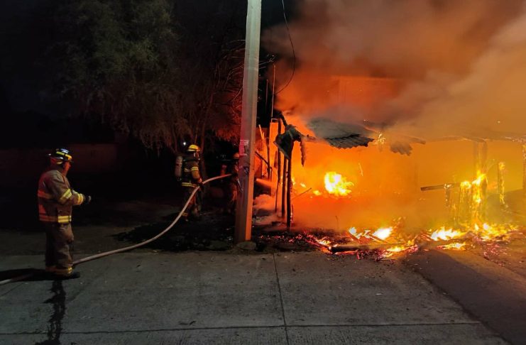 Se incendia domicilio en la colonia Pablo Galeana, en el municipio de Morelia