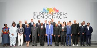 #Video || Presidenta Claudia Sheinbaum propone en IV Cumbres en Defensa de la Democracia, destinar 10% del gasto mundial en armamento a programa global de reforestación y a México sede de la Cumbre en 2027