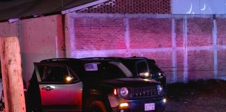 Balean a dos sujetos en una camioneta Jeep al poniente de Morelia