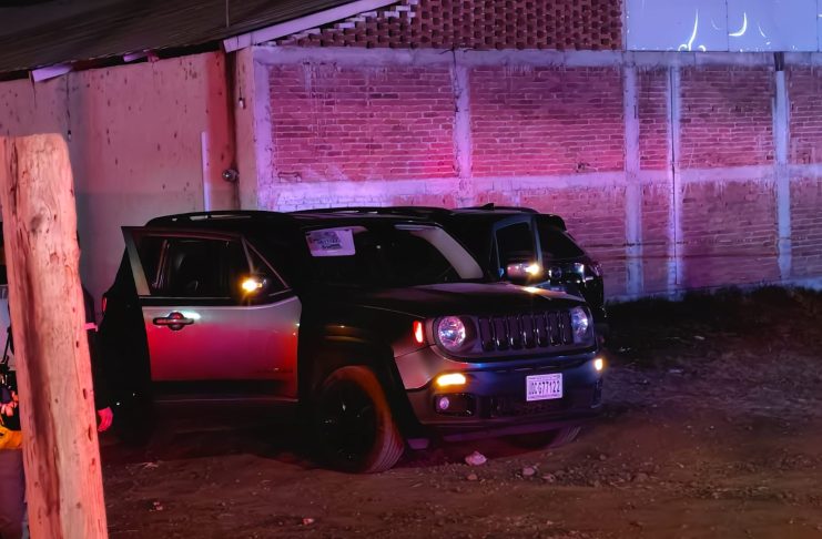 Balean a dos sujetos en una camioneta Jeep al poniente de Morelia
