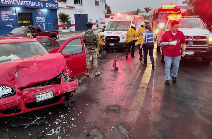 Choque entre dos vehículos deja cuatro heridos en la Morelia-Pátzcuaro