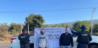 Detiene Guardia Civil a dos uruapenses en una camioneta involucrada en hechos delictivos