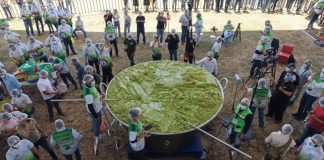 Cecytem Tancítaro participó en la elaboración del guacamole gigante y contribuye a récord mundial