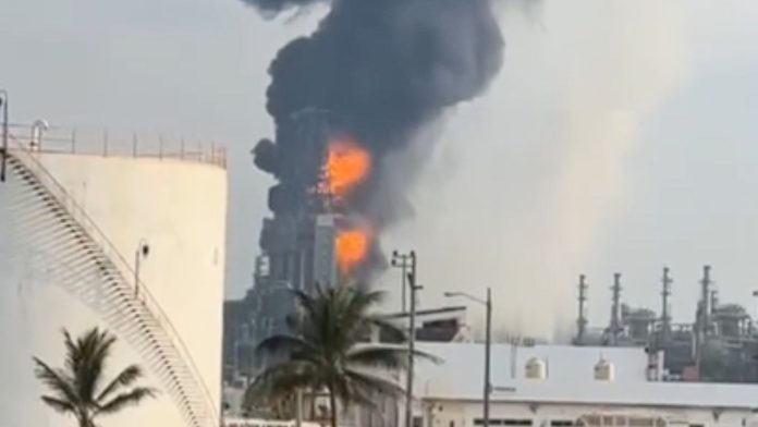 Incendio en Refinería Olmeca de Dos Bocas